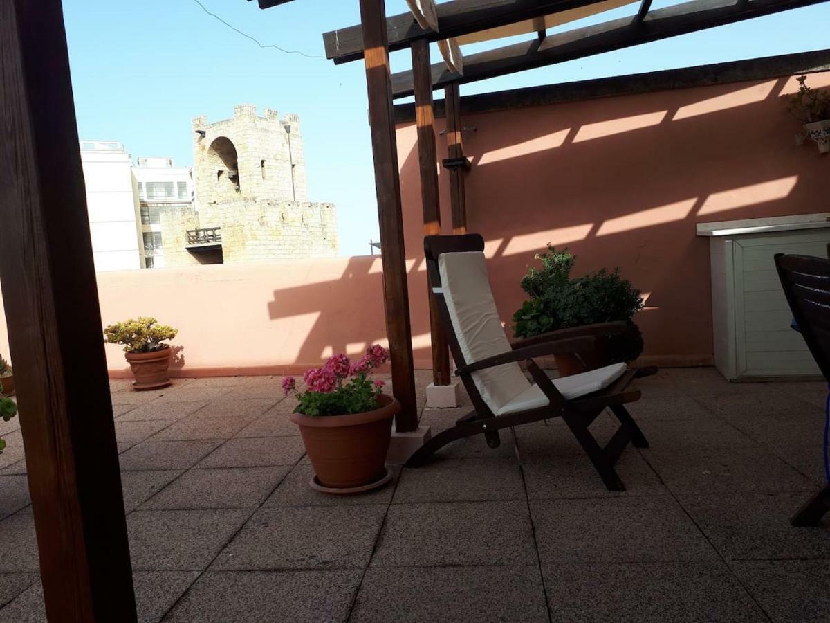 شقة Attico In Centro Con Vista Della Torre - Cozy Penthouse Facing To The Tower أوريستانو المظهر الخارجي الصورة